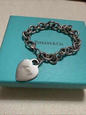 Tiffany & Co. 925 Sterling Silver Link Bracelet WHeart Tag W/Box 7.5’ in ”AMY”